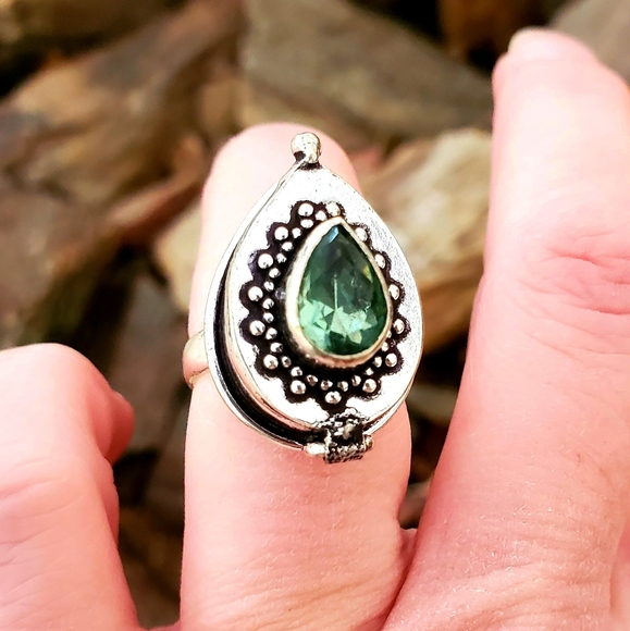 New Green Quartz 925 Silver Poison Ring. - Picture 3 of 16